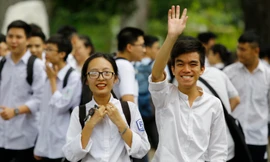 Còn thi '2 trong 1', sai phạm như Hà Giang, Sơn La... vẫn xảy ra? 