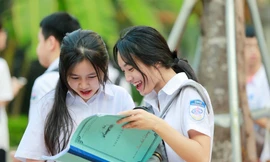 Thí sinh hồ hởi vì làm được bài. Ảnh Như Ý