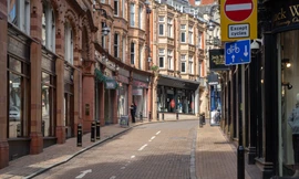 Lưu học sinh Việt Nam tại Anh đối mặt thế nào với dịch COVID-19