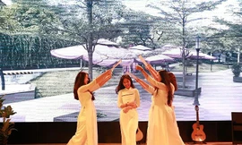 Học sinh diễn nhạc kịch tri ân thầy cô