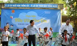 'Điều ước cho em' đến với học sinh tỉnh Trà Vinh