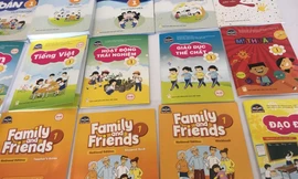 Sách môn tiếng Anh, tại sao chưa được công bố. Ảnh minh hoạ