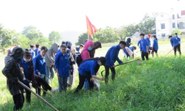 Thanh niên hành động chống rác thải nhựa