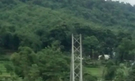 Cầu treo ở xã Phú Xuân bị sập hoàn toàn