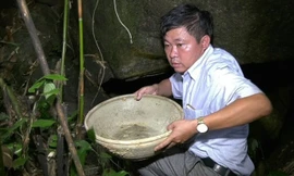 Hiện vật được phát hiện trong hang