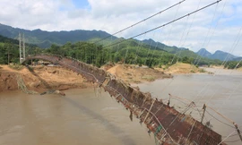 Cầu treo Phú Xuân bị phá hủy chưa được khắc phục