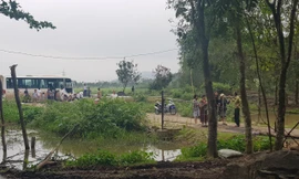 Chính quyền chỉ đạo, người dân vẫn bị ngăn cấm lên động Tiên Sơn