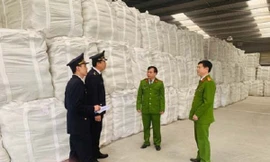 Bắt giữ hơn 18.000 tấn xi măng giả nhãn mác, bao bì xi măng Long Sơn