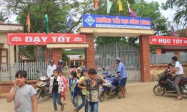  Bốn học sinh bị đâm tại trường đã trở lại lớp học