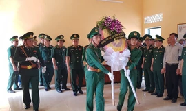 Tiễn đưa thiếu tá biên phòng Thanh Hóa hi sinh khi bắt ma túy
