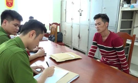 Đối tượng bị bắt giữ tại cơ quan công an