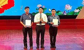 Tuyên dương gương thanh niên làm theo lời Bác, thắp lửa truyền thống