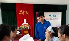 Hội LHTN Thanh Hóa tổ chức khám bệnh miễn phí cho công nhân.