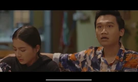 Bách (Xuân Nghị) mê gái ra mặt