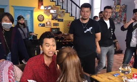 Bách của Xuân Nghị bị cháy lông mày vì… nướng mực