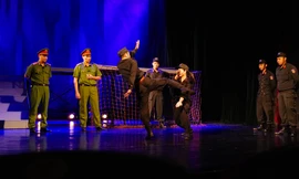 Vở hình sự "Bộ cảnh phục" hâm nóng sân khấu sau COVID-19