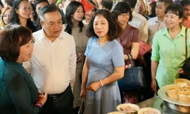 Chủ tịch Hà Nội Trần Sỹ Thanh thưởng thức di sản phở tại Festival Phở 2025