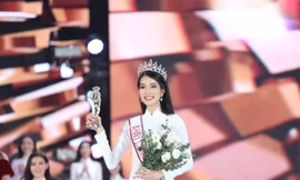 Á hậu 1 Phạm Ngọc Phương Anh đến từ TPHCM