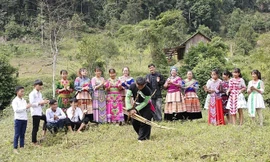 Độc đáo nghệ thuật khèn của người Mông ở Yên Bái