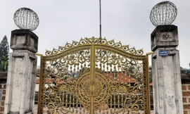 Bộ Văn hóa lên tiếng về thay cổng sắt tại di tích quốc gia đặc biệt đình Tây Đằng