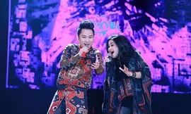 Thanh Lam-Tùng Dương hát trong đêm trao giải Tiền Phong Golf Championship 2020