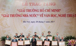 Thành lập hội đồng về xét tặng giải thưởng Hồ Chí Minh, giải thưởng Nhà nước về VHNT năm 2021