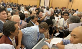 ‘Hỗn loạn’ bỏ phiếu Hội Nhà văn, ông Hữu Thỉnh hai lần xin rút Ban chấp hành