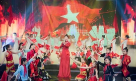 Nhiều câu chuyện xúc động trong 'Mãi mãi là sao sáng dẫn đường'