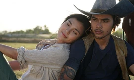 "Cát đỏ" mang tới màu sắc khác lạ