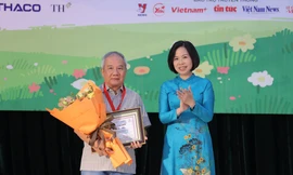 Nhà văn Trần Đức Tiến nối gót Nguyễn Nhật Ánh làm 'Hiệp sĩ Dế Mèn' 