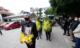 Tiễn đưa nhạc sĩ Phú Quang đoạn đường trần cuối cùng.