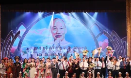 Chương trình "Dâng Người tiếng hát mùa xuân" diễn ra tối 17/5 tại Nhà hát Lớn