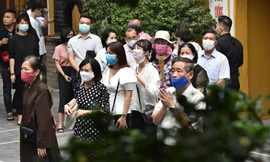 Giáo hội yêu cầu thực hiện nghiêm phòng, chống dịch COVID-19 khi lễ chùa. Ảnh: HOÀNG MẠNH THẮNG