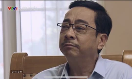 Ông Nghĩa khóc khi ông Thiệp chết