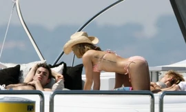 Thâm nhập thế giới mại dâm 40.000 USD/đêm tại Pháp