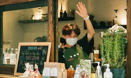 Cà phê cuối tuần: Có một ốc đảo bình yên trong lòng Hà Nội nói “Không” với wifi