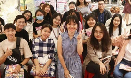 Giao lưu “Hai Người Ngồi Bên Nhau”: Ploy khuyên cực chất nên chọn tình yêu hay sự nghiệp