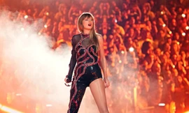 Fan Taylor Swift nhịn uống nước, đóng bỉm để "sống sót" qua 3 tiếng concert