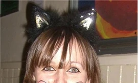 Cô gái nhảy vào chuồng hổ tự sát