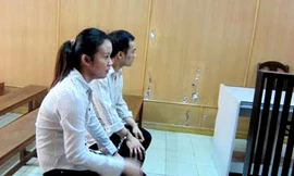 Dùng vợ làm 'chim mồi' bẫy tình bạn chat