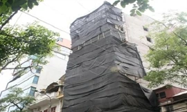 'Cắt ngọn' nhà sai phép trong tháng 8