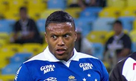 Cựu sao Real Madrid bị điều tra bán độ