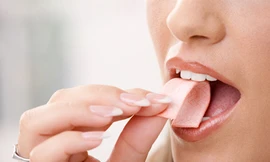 Kẹo cao su - 'Thủ phạm' gây đau đầu