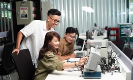 Thay đổi tương lai từ hôm nay cùng cuộc thi TechGenius: Ý tưởng nhỏ tạo phát minh to!