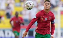 Thua Đức, nhưng Cristiano Ronaldo khiến dân mạng "dậy sóng" với cú hất bóng đỉnh cao