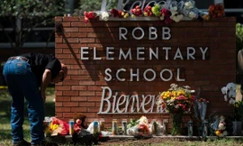 Những tin nhắn lạnh người mà thủ phạm vụ xả súng ở Mỹ gửi qua Facebook trước khi hành động