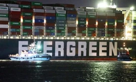 “Giải cứu kênh đào Suez”: Tàu Ever Given "đã được giải phóng", nhưng… vẫn kẹt, vì sao vậy?