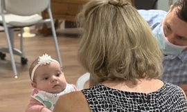 Chuyện lạ ở Mỹ: Người bà đã qua đời 45 phút, bỗng tỉnh lại ngay trước khi cháu gái ra đời