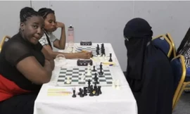 Nam thanh niên giả gái để tham gia giải cờ vua nữ, bị phát hiện vì chi tiết rất bất ngờ