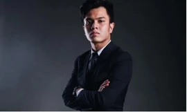 Thầy giáo ở Malaysia yêu cầu học sinh gọi mình bằng bố, khiến nhiều phụ huynh phẫn nộ